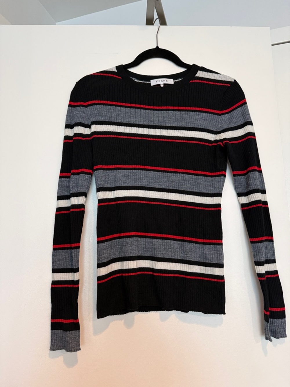 FRAME Ribbed Knit Sweater Size M